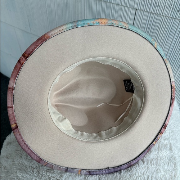 Fashion Hat - Picture 3 of 8